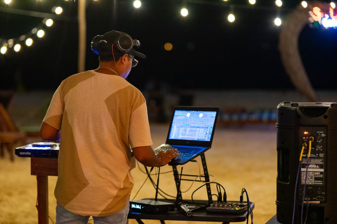 DJ Mixing at the Party Scene